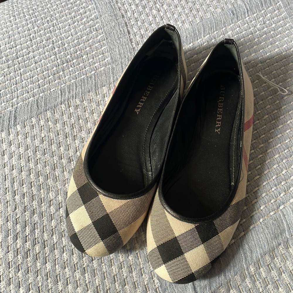 Burberry Black and Cream Checkered Flats